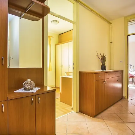 Moderne In Stoja Mit Privater Terrasse Pula