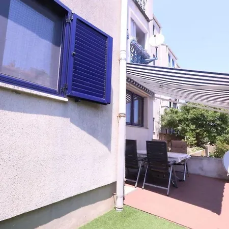 Gortanova In Stoja Mit Privater Terrasse Apartment Pula